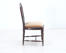 Lataa kuva Galleria-katseluun, Kustavilaistyylinen tuoli beige
