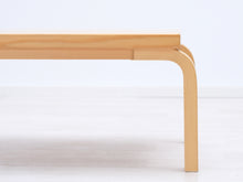 Lataa kuva Galleria-katseluun, Artek pikkupöytä
