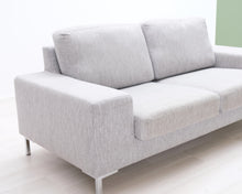 Lataa kuva Galleria-katseluun, Asko 2-istuttava sohva vaaleanharmaa
