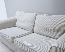 Lataa kuva Galleria-katseluun, Asko 2,5-istuttava kangassohva raidallinen
