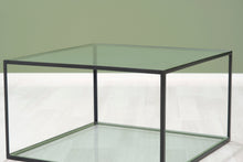 Lataa kuva Galleria-katseluun, B&amp;B Italia sohvapöytä lasilevyllä
