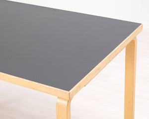 Artek pöytä 120 x 70 cm musta