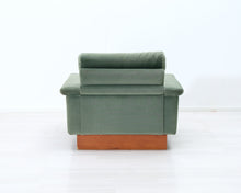 Lataa kuva Galleria-katseluun, Ahti Taskinen Fennia nojatuoli vihreä

