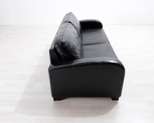 Lataa kuva Galleria-katseluun, 3-istuttava nahkasohva musta
