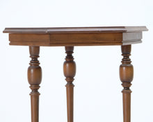 Lataa kuva Galleria-katseluun, Antiikkinen sivupöytä kuusikulmaisella pöytälevyllä
