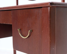 Lataa kuva Galleria-katseluun, Peilipöytä ruskea
