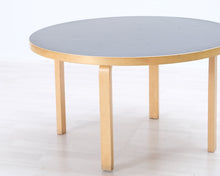 Lataa kuva Galleria-katseluun, Artek 91 ruokapöytä ø 125 cm musta
