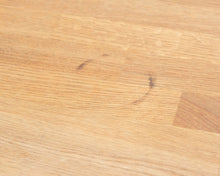 Lataa kuva Galleria-katseluun, Baaripöytä tammilevyllä
