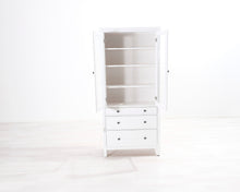 Lataa kuva Galleria-katseluun, IKEA Hemnes vitriinikaappi
