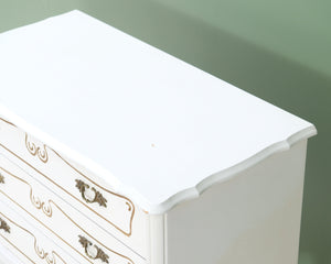Rokokootyylinen lipaso