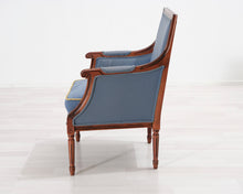 Lataa kuva Galleria-katseluun, Antiikkinen nojatuoli sininen
