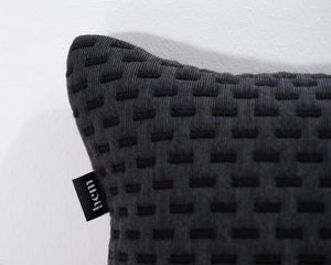 Hem Dash Cushion Medium tyyny musta