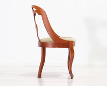 Lataa kuva Galleria-katseluun, Antiikkityylinen tuoli
