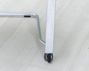 Fritz Hansen Independence tuoli harmaa