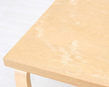 Lataa kuva Galleria-katseluun, Artek sivupöytä 90 x 75 cm

