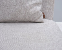 Lataa kuva Galleria-katseluun, Asko Torino 3-istuttava vuodesohva vaaleanharmaa
