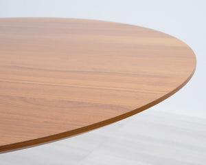 Calligaris Planet pöytä pähkinäviilusella pöytälevyllä ø 120 cm