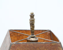 Lataa kuva Galleria-katseluun, Antiikkinen lattiavalaisin
