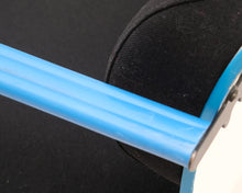 Lataa kuva Galleria-katseluun, Avarte Yrjö Kukkapuro toimistotuoli sinisillä käsinojilla
