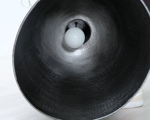 Industrial-tyylinen kattolamppu