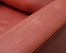 Lataa kuva Galleria-katseluun, Sope nahkainen nojatuoli punainen
