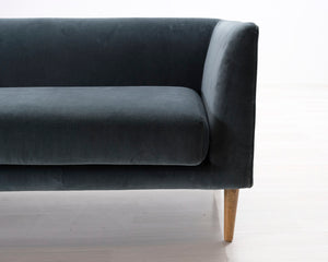 Sofacompany Irna 2-istuttava kangassohva sinivihreä