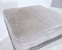 Lataa kuva Galleria-katseluun, Baarituoli metallijalalla
