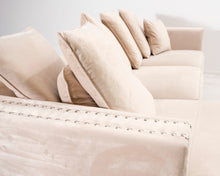 Lataa kuva Galleria-katseluun, 4-istuttava divaanisohva beige
