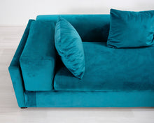 Lataa kuva Galleria-katseluun, 3-istuttava samettisohva turkoosi
