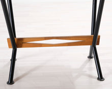 Lataa kuva Galleria-katseluun, Baaripöytä tammilevyllä
