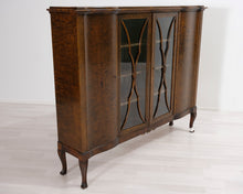 Lataa kuva Galleria-katseluun, Antiikkinen kaappi
