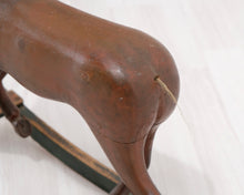 Lataa kuva Galleria-katseluun, Antiikkinen keinuhevonen
