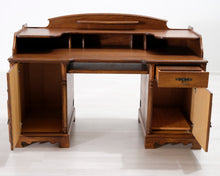 Lataa kuva Galleria-katseluun, Antiikkinen kirjoituspöytä
