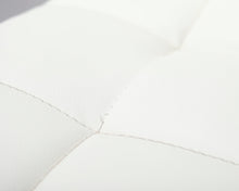 Lataa kuva Galleria-katseluun, Baarituoli valkoinen
