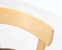 Lataa kuva Galleria-katseluun, Artek 69 tuoli kangasistuimella
