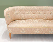 Lataa kuva Galleria-katseluun, Antiikkinen sohva beige
