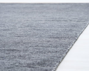 Design House Stockholm villamatto 301 x 204 cm tummanharmaa