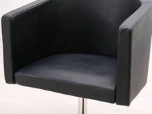 Lataa kuva Galleria-katseluun, Asko nahkanojatuoli pyörivällä jalalla musta
