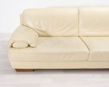 Lataa kuva Galleria-katseluun, Natuzzi 3-istuttava nahkasohva kermanvalkoinen
