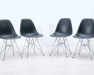 Vitra Eames DSR tuoli musta