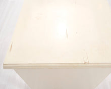 Lataa kuva Galleria-katseluun, Antiikkinen lipasto
