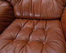 Lataa kuva Galleria-katseluun, Kuusilinna nahkainen nojatuoli ruskea
