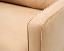 Lataa kuva Galleria-katseluun, Furninova nahkanojatuoli beige
