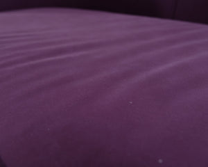 2-istuttava sohva kaarevalla selkänojalla violetti