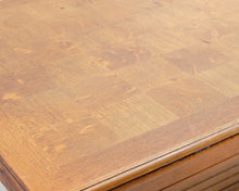 Lataa kuva Galleria-katseluun, Antiikkinen tammipöytä
