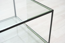 Lataa kuva Galleria-katseluun, B&amp;B Italia sohvapöytä lasilevyllä
