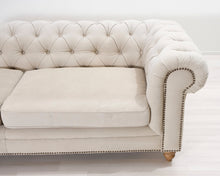 Lataa kuva Galleria-katseluun, Chesterfield 3-istuttava sohva beige

