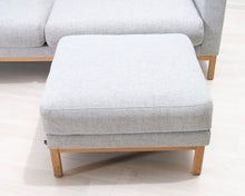 Lataa kuva Galleria-katseluun, North 3-istuttava sohva jalkarahilla harmaa

