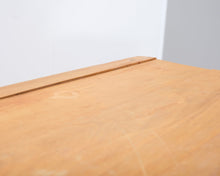 Lataa kuva Galleria-katseluun, Antiikkinen lipasto
