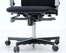 Lataa kuva Galleria-katseluun, Avarte Yrjö Kukkapuro toimistotuoli niskatuella
